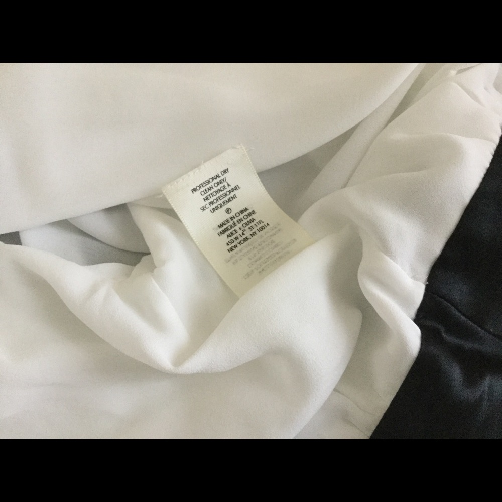 SOLD! NWT ALICE + OLIVIA Dakota Tie Back Crop Top - Picture 13 of 16